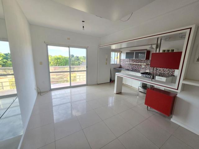 Alquiler de espectacular Departamento 3 ambientes en Tres De Febrero