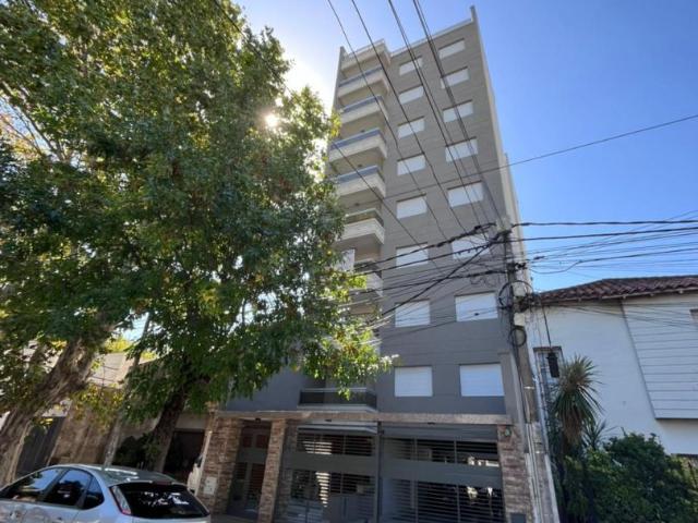 Alquiler de espectacular Departamento 3 ambientes en Tres De Febrero Caseros