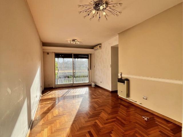 Alquiler de espectacular Departamento 4 ambientes en Parque Chacabuco