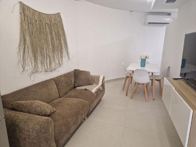 Alquiler de estudio en Calle Occidental, 55