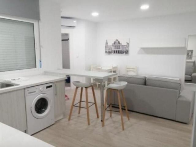 Alquiler de estudio en Plaza José María Artes, 1