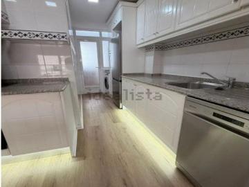 ALQUILER DE ESTUPENDA VIVIENDA CON VISTAS AL MAR EN LA ESPECTACULAR ZONA DE PLAYA DE SAN JUAN