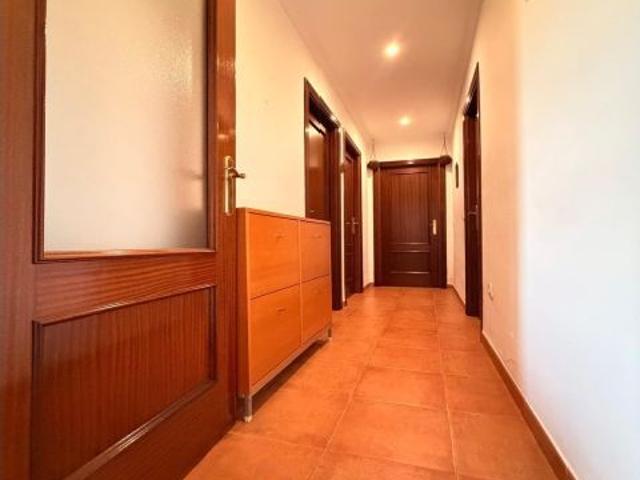 ALQUILER DE EXCELENTE PISO EN ARCO NORTE, GARAJE Y PISCINA