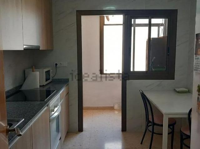 ALQUILER DE EXCELENTE VIVIENDA DE 3 DORMITORIOS ZONA ALTOZANO