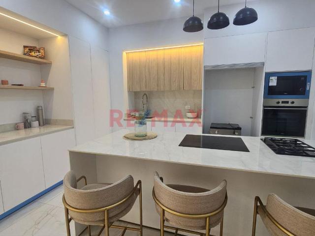 Alquiler De Exclusiva Casa De Estreno Con Piscina En Miraflores – Boulevard Park Plaza