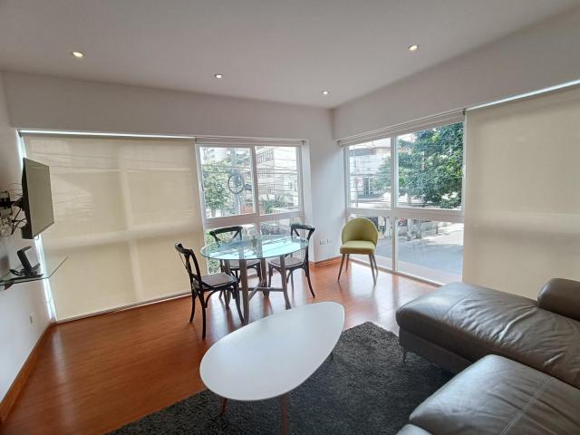 Alquiler de Flat/ 2 Dorm/ Amoblado y Equipado/ Piso 2/ Cerca a Larcomar