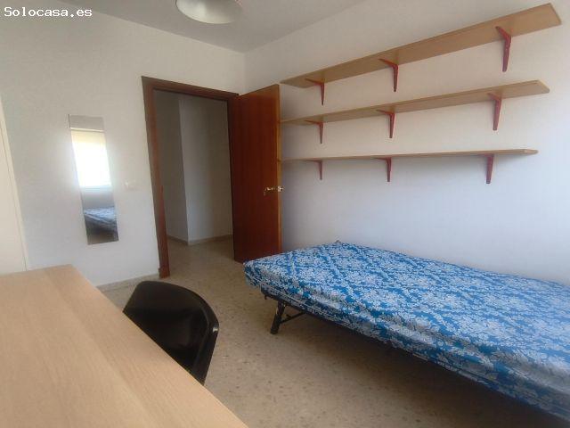 ALQUILER DE HABITACIÓN A ESTUDIANTES JUNTO A LA UNIVERSIDAD
