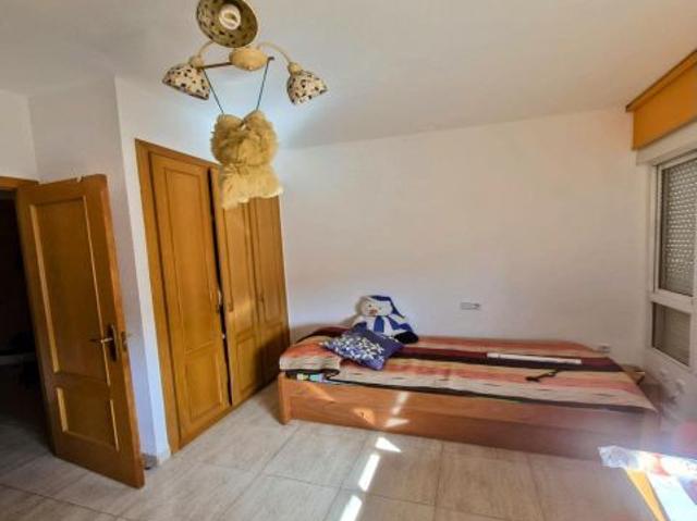 ALQUILER DE HABITACION CON BAÑO PARA CHICA