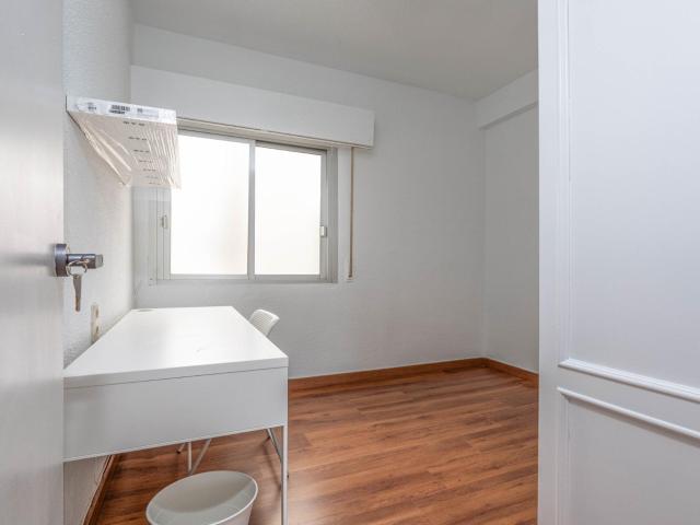 Alquiler de habitación en pleno centro de Granada
