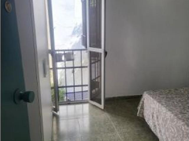 Alquiler de habitaciones en casa de 6 dormitorios en San Basilio, Córdoba