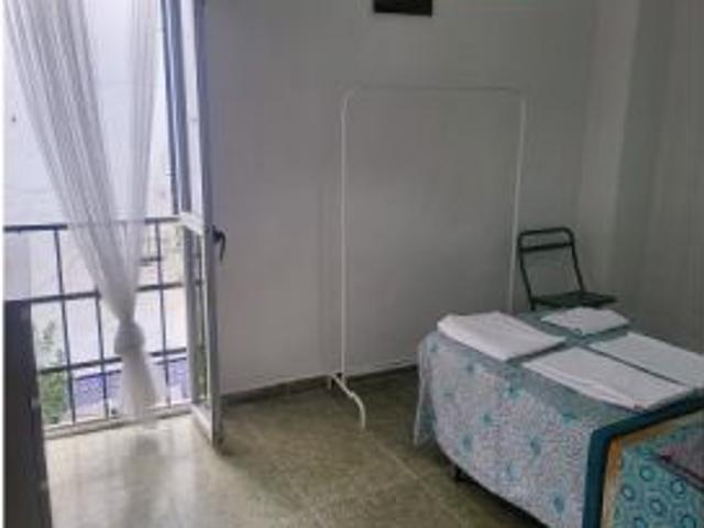 Alquiler de habitaciones en casa de 6 dormitorios en San Basilio, Córdoba