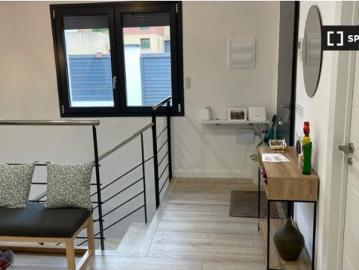 Plaça de Pompeu Fabra, Barcelona, Can Vallhonrat, Barcelona, Cataluña, Cataluña