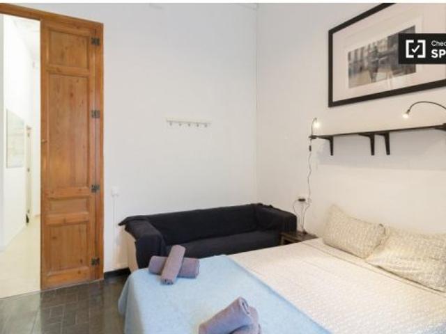 Alquiler de habitaciones en apartamento de 7 dormitorios en Barcelona