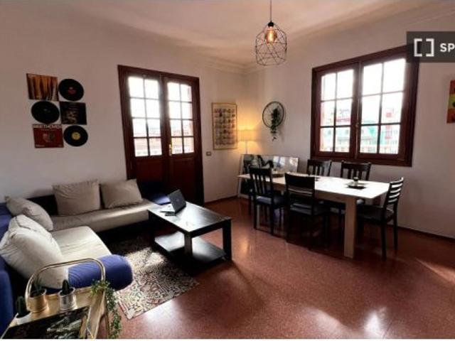 Alquiler de habitaciones en apartamento de 4 dormitorios en Las Palmas De Gran Canaria