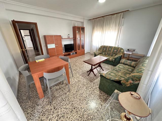 ALQUILER DE HABITACIONES EN AVDA LOS ALFARES A 1056