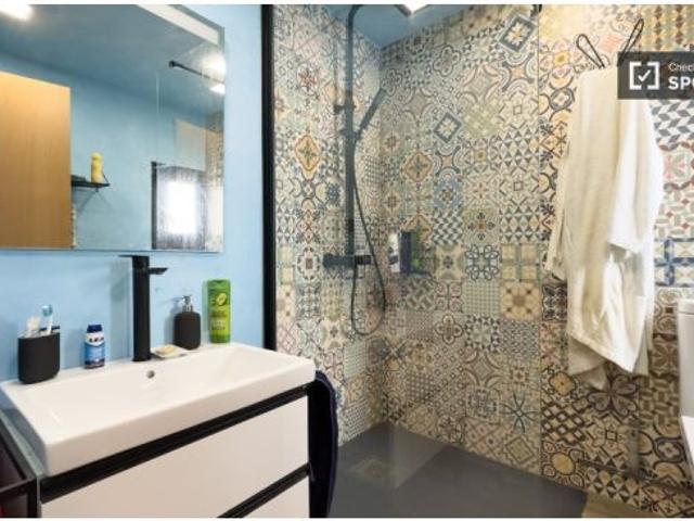 Alquiler de habitaciones en piso de 4 dormitorios en Barrio Gótico