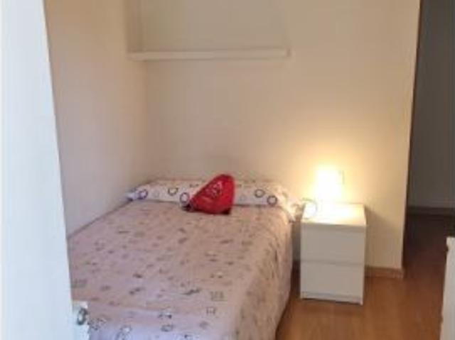 Alquiler de habitaciones en piso de 4 habitaciones en Casco Antiguo, Zaragoza