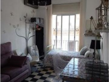 Alquiler de habitaciones en piso de 4 habitaciones en el centro de Cádiz