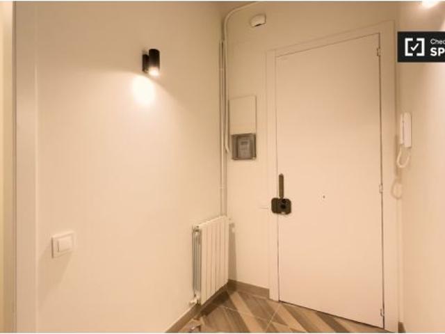 Alquiler de habitaciones en piso de 4 habitaciones en La Dreta De LEixample