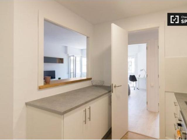 Alquiler de habitaciones en piso de 4 habitaciones en Sant Gervasi Galvany