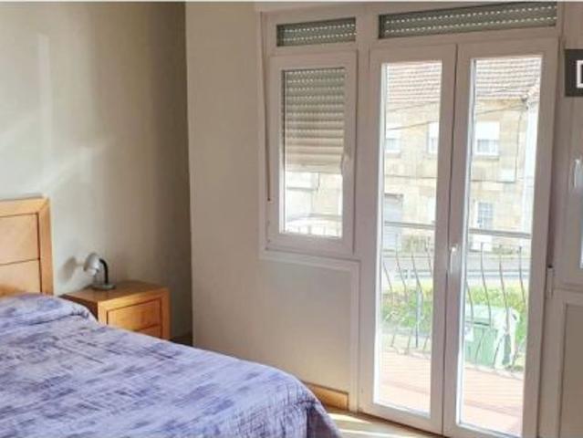 Alquiler de habitaciones en piso de 5 dormitorios en Vigo