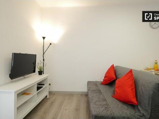 Alquiler de habitaciones en piso de 2 habitaciones en L' Hospitalet