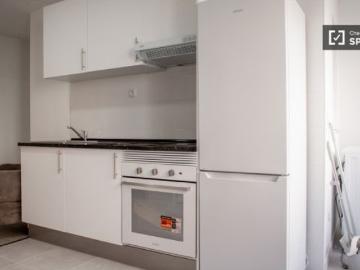 Alquiler de habitaciones en piso de 3 habitaciones en Puente De Vallecas