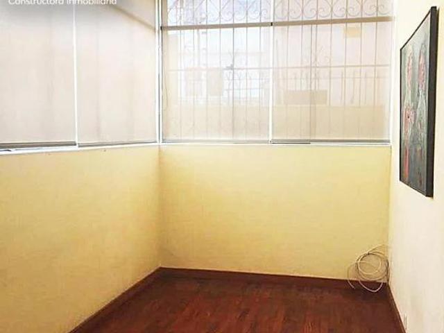 Alquiler de hermosa casa para empresa en el corazon de la ciudad