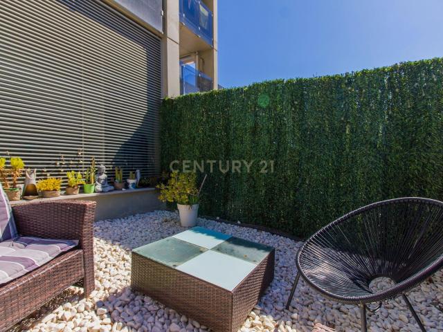 ALQUILER DE INVIERNO FRENTE AL MAR – APARTAMENTO DE 3 DORMITORIOS EN EDIFICIO CON PISCINA Y PISTA DE PÁDEL EN EL CENTRO DE CALPE