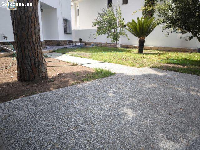 ALQUILER DE LARGA DURACIÓN DE ADOSADO EN LA URBANIZACIÓN DE VALDELAGRANA, EL PUERTO DE SANTA MARÍA