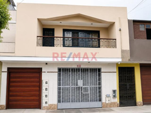 Alquiler De Local Comercial De 100 M² En Urb. Pro, Los Olivos – Excelente Ubicación