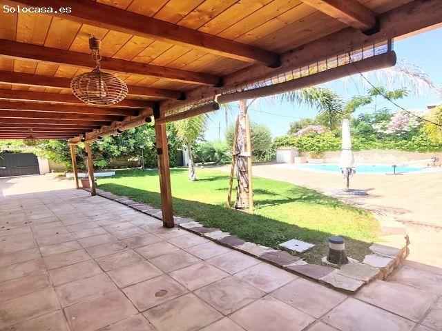 ALQUILER DE MAGNIFICO CHALET EN LA ELIANA