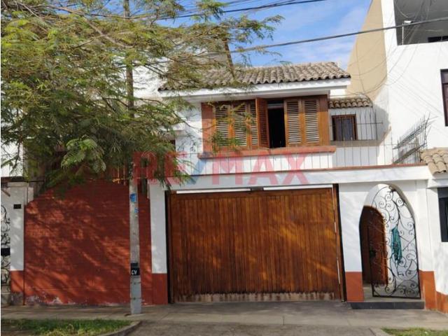Alquiler De Mini Departamento Semiamoblado En La Molina – 38 M²