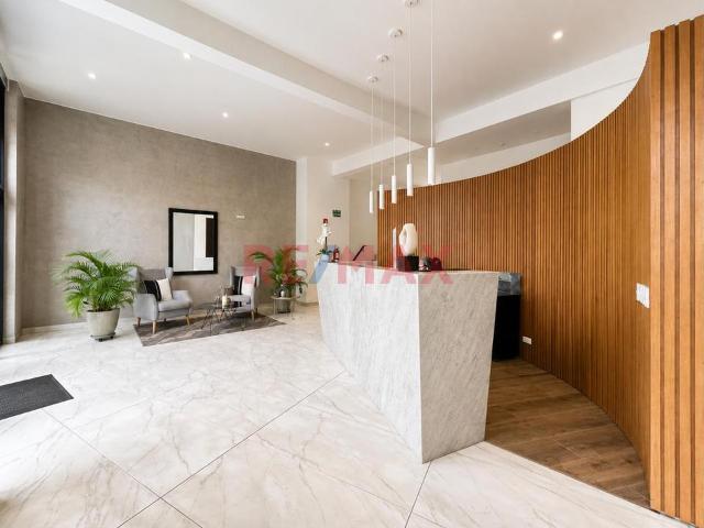 Alquiler De Moderno Departamento Amoblado En San Isidro