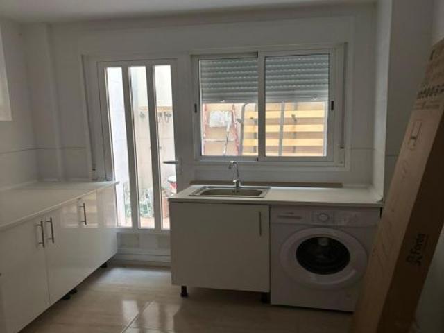 Alquiler de Moderno Piso Seminuevo en Purchena, Andalucía