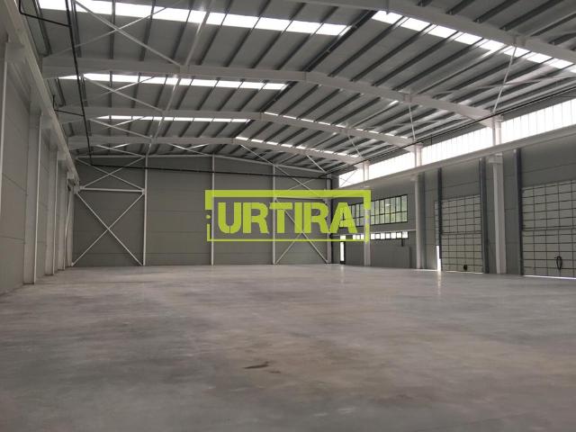 ALQUILER DE NAVE INDUSTRIAL DE NUEVA CONSTRUCCIÓN DE 3.600 m² EN ADUNA – POLÍGONO ERRIBERA