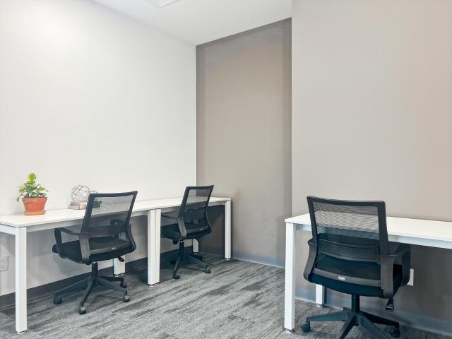 Alquiler de oficinas bellamente dise?adas para 2 personas en Puebla, Fratta Center