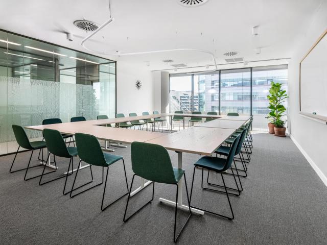 Alquiler de oficinas bellamente dise?adas para 5 personas en Guadalajara, Sania