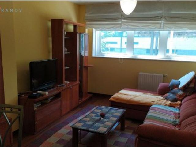 ALQUILER DE PISO CON 2 PLAZAS DE GARAJE EN ZONA SANTA MARTA, SANTIAGO