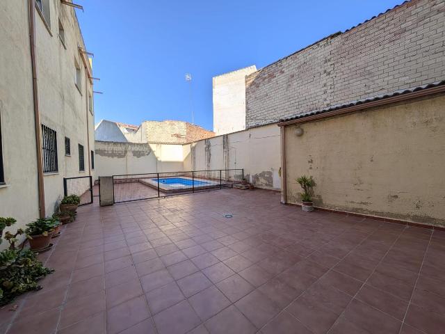 Alquiler de piso con piscina comunitaria