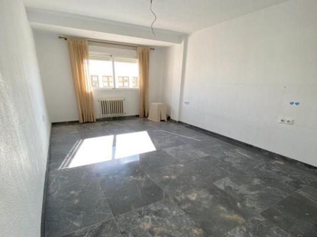 Alquiler de Piso con plaza de garaje y trastero, en Plaza Colón