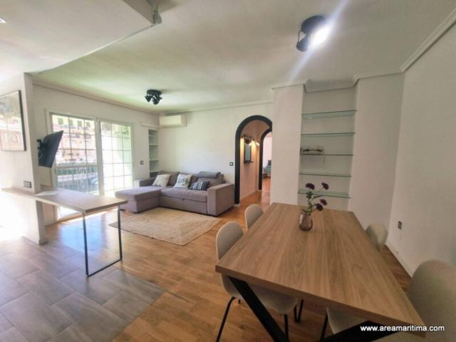 Alquiler de piso de dos habitaciones, amueblado,con balcón y ascensor, en Port Saplaya, Alboraya | Área Marítima Inmobil