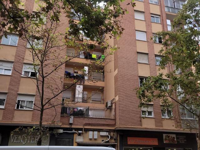 Alquiler de piso en Avenida del Compromiso de Caspe