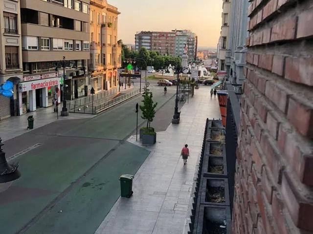 Alquiler de piso en Avenida Ordoño II, 26