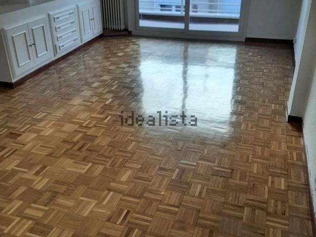 Alquiler de piso en Calle Malcampo, 23
