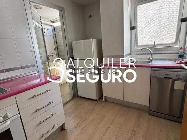 Alquiler de piso en Calle Navarro Ledesma