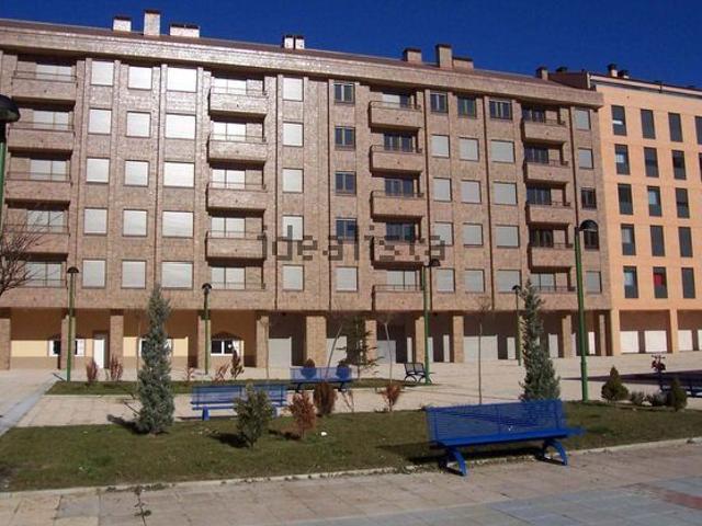 Alquiler de piso en Calle Autónoma, 11