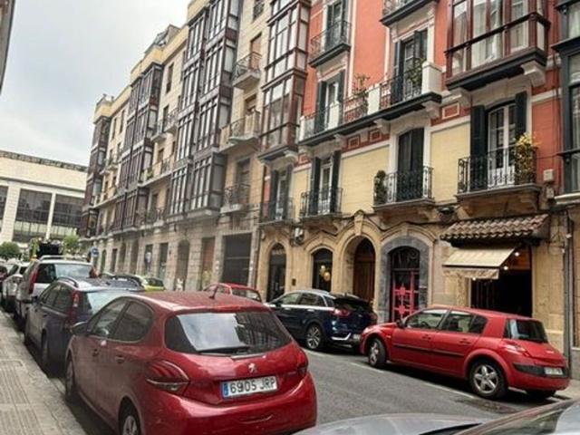 Alquiler de piso en Calle Aita Lojendio