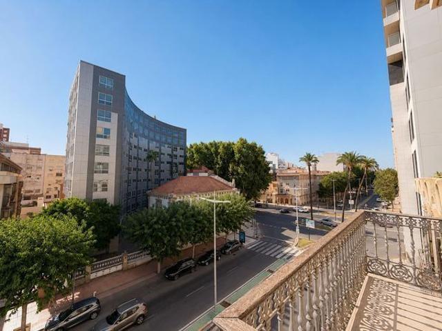 Alquiler de piso en Calle Ángel Bruna, 12