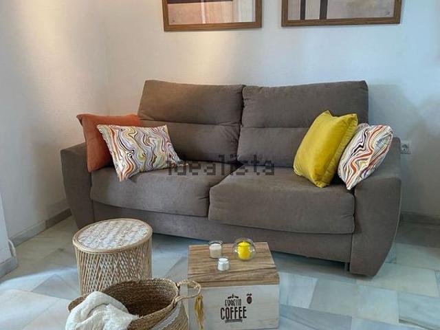 Alquiler de piso en Calle Clara Campoamor, 49